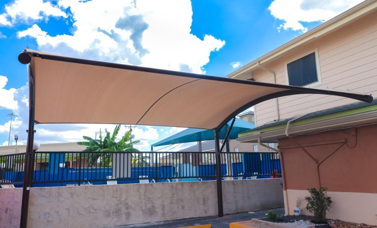 Rodeway Inn San Antonio Lackland Afb - Seaworld Exterior foto